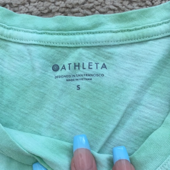 Workout top - Picture 2 of 2